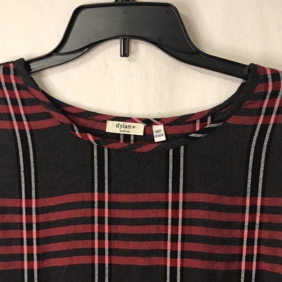 Dylan Women’s Tunic Top M Short Ruffle Sleeves Black Red Plaid Split Hem Boxy - Picture 3 of 10
